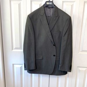 Joseph Abbound gently worn Gray men’s suit